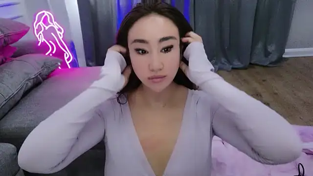 Snapshot of AsianQueens chatting on 03-21-26, 08:41 AsianQueens online show from 03-21-26, 08:41