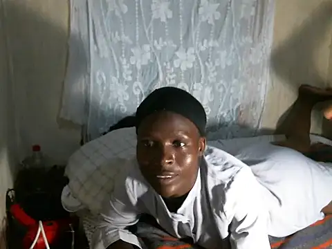 cute-shamza online show from 12-17-25, 05:40