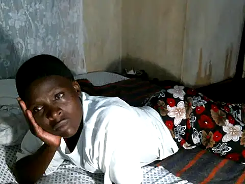 cute-shamza online show from 12-15-25, 04:57