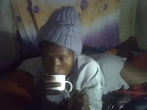 Snapshot of cute-shamza chatting on 05-21-26, 05:27 cute-shamza online show from 05-21-26, 05:27