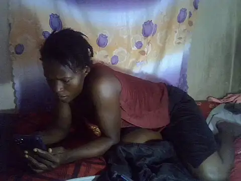 Snapshot of cute-shamza chatting on 05-15-26, 06:44 cute-shamza online show from 05-15-26, 06:44