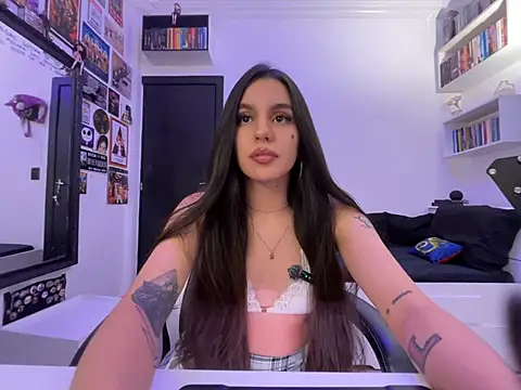 Snapshot of Myonlyhell chatting on 01-19-25, 01:43 Myonlyhell online show from 01-19-25, 01:43