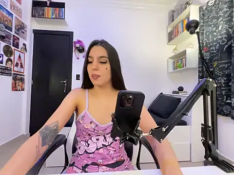 Snapshot of Myonlyhell chatting on 12-05-24, 12:14 Myonlyhell online show from 12-05-24, 12:14