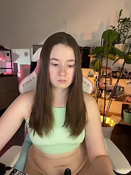 Snapshot of sweetest_pie chatting on 02-28-26, 07:24 sweetest pie online show from 02-28-26, 07:24