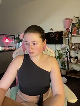 sweetest pie online show from 11-21-25, 03:55