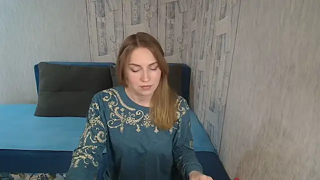 Pilly green  online show from 03-10-26, 05:44