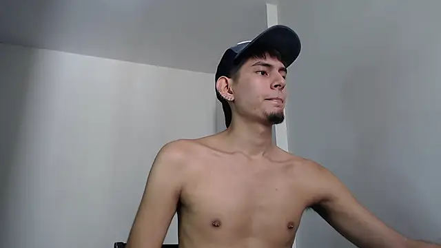 Snapshot of imdavo23 chatting on 10-01-25, 05:06 imdavo23 online show from 10-01-25, 05:06