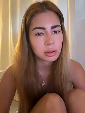 Snapshot of clairewntr chatting on 07-30-26, 06:18 clairewntr online show from 07-30-26, 06:18