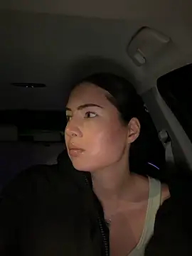 clairewntr online show from 11-11-25, 09:09