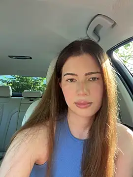 Snapshot of clairewntr chatting on 05-26-26, 03:32 clairewntr online show from 05-26-26, 03:32