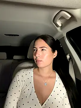 clairewntr online show from 10-28-25, 07:24