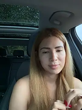Snapshot of clairewntr chatting on 07-16-26, 07:22 clairewntr online show from 07-16-26, 07:22
