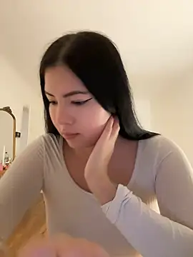 Snapshot of clairewntr chatting on 01-15-25, 04:11 clairewntr online show from 01-15-25, 04:11