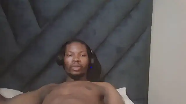 Snapshot of Malibongwe17 chatting on 01-08-26, 10:32 Malibongwe17 online show from 01-08-26, 10:32