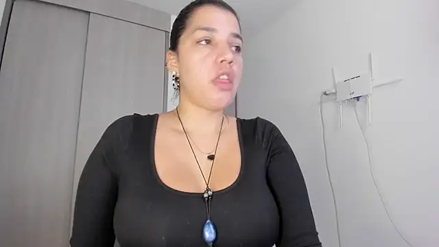 Snapshot of carmesix chatting on 05-19-26, 02:02 carmesix online show from 05-19-26, 02:02