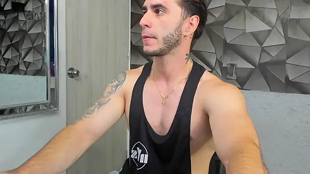 Latino stud4u online show from 01-14-26, 01:31