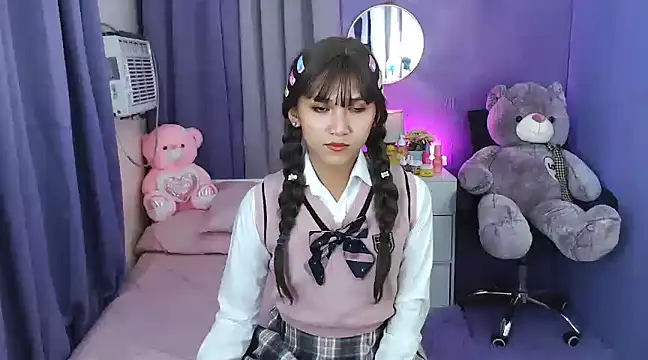 Snapshot of urlovelyfreya chatting on 02-19-25, 04:44 urlovelyfreya online show from 02-19-25, 04:44