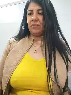 Snapshot of aisha_latina chatting on 02-19-25, 06:21 aisha latina online show from 02-19-25, 06:21