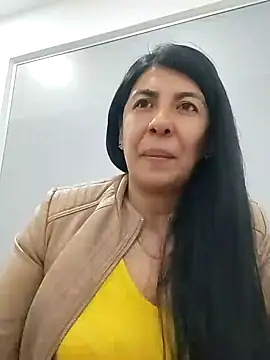 Snapshot of aisha_latina chatting on 02-19-25, 03:16 aisha latina online show from 02-19-25, 03:16