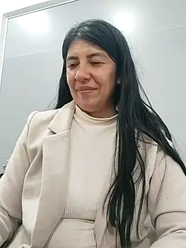 Snapshot of aisha_latina chatting on 03-14-25, 05:13 aisha latina online show from 03-14-25, 05:13