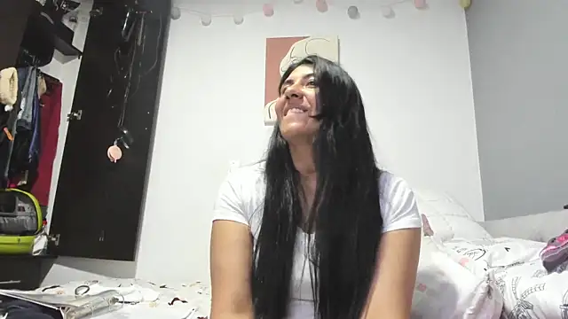 Snapshot of aisha_latina chatting on 02-13-25, 12:02 aisha latina online show from 02-13-25, 12:02