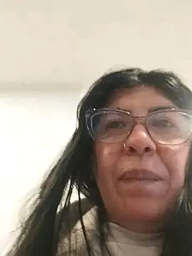 aisha latina online show from 04-21-26, 05:30