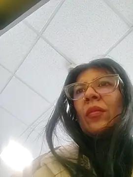 aisha latina online show from 05-19-26, 03:30