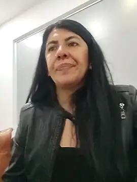 Snapshot of aisha_latina chatting on 03-10-25, 02:48 aisha latina online show from 03-10-25, 02:48
