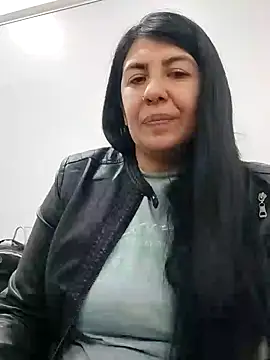 Snapshot of aisha_latina chatting on 02-18-25, 05:53 aisha latina online show from 02-18-25, 05:53