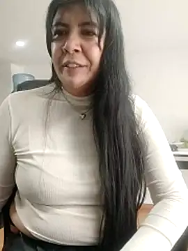 aisha latina online show from 04-24-26, 03:36