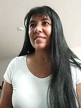 aisha latina online show from 07-14-26, 12:55