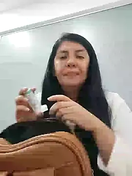 Snapshot of aisha_latina chatting on 02-25-25, 07:16 aisha latina online show from 02-25-25, 07:16
