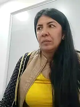 Snapshot of aisha_latina chatting on 02-11-25, 05:40 aisha latina online show from 02-11-25, 05:40