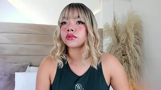 ValerieDiaz  online show from 10-21-25, 12:26