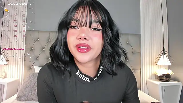 ValerieDiaz  online show from 09-27-25, 12:22