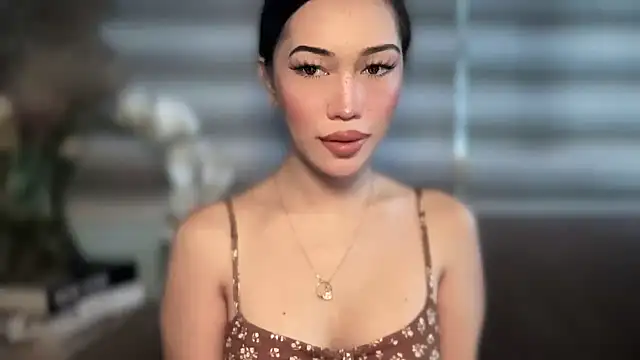 Snapshot of Jasmine_Elcock chatting on 10-10-25, 05:08 Jasmine Elcock online show from 10-10-25, 05:08