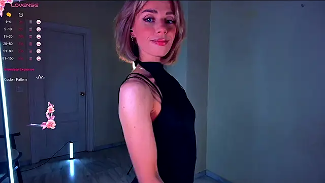 Arielle  03 online show from 11-13-25, 02:04