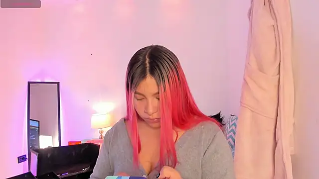 SophieRossi online show from 11-08-25, 03:32