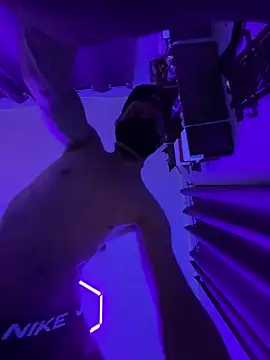 Cloudd Kingg Iceyyy online show from 03-08-26, 07:55