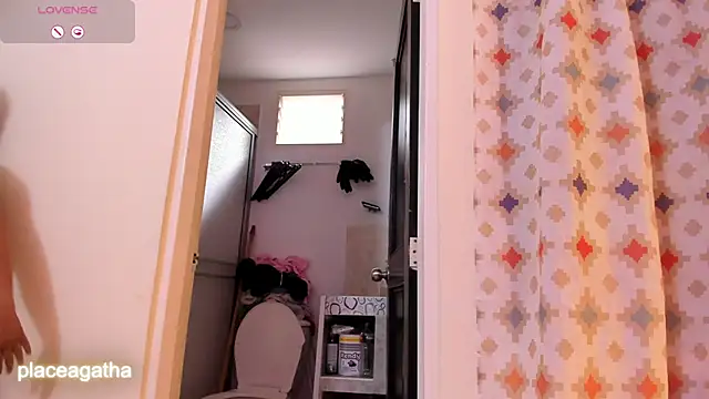 Snapshot of agathaxxx-69 chatting on 10-12-25, 07:48 agathaxxx-69 online show from 10-12-25, 07:48