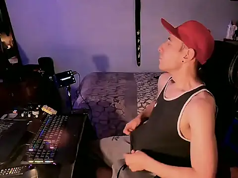 Alf0029 online show from 11-13-25, 09:19