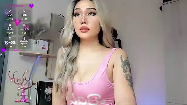Snapshot of Icon1c_LiLy chatting on 10-15-25, 08:33 Icon1c LiLy online show from 10-15-25, 08:33