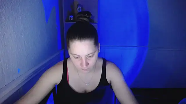 JosieJun  online show from 10-27-25, 06:09