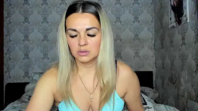 NicoletMoore online show from 04-02-26, 07:20