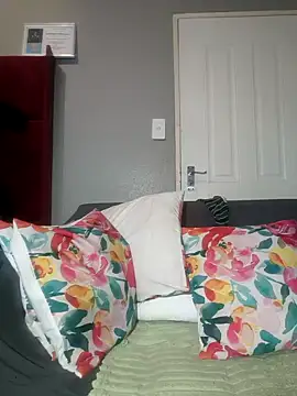 HoneyDropsX online show from 11-13-25, 03:32