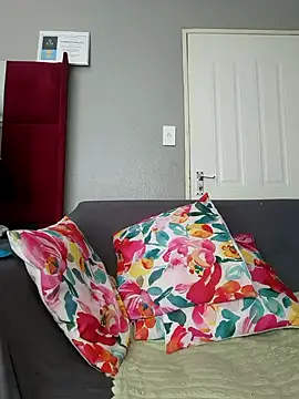 HoneyDropsX online show from 11-12-25, 11:47