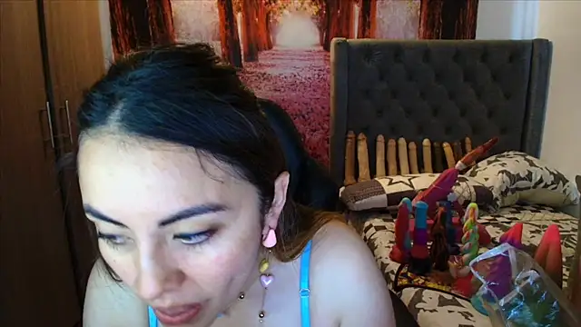 Snapshot of sofia23dirty chatting on 10-25-25, 02:50 sofia23dirty online show from 10-25-25, 02:50