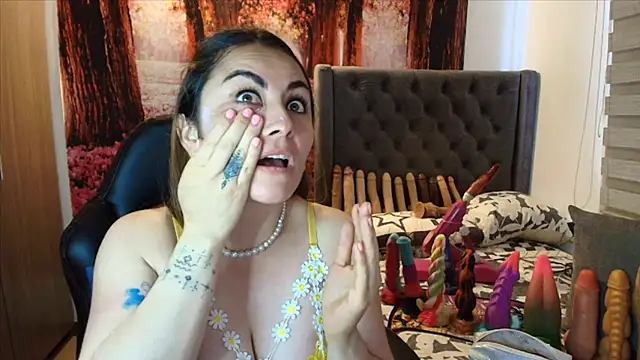 Snapshot of sofia23dirty chatting on 10-31-25, 06:48 sofia23dirty online show from 10-31-25, 06:48