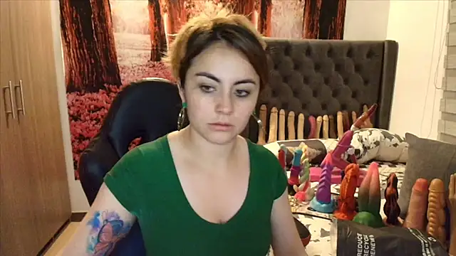 Snapshot of sofia23dirty chatting on 12-01-25, 10:16 sofia23dirty online show from 12-01-25, 10:16