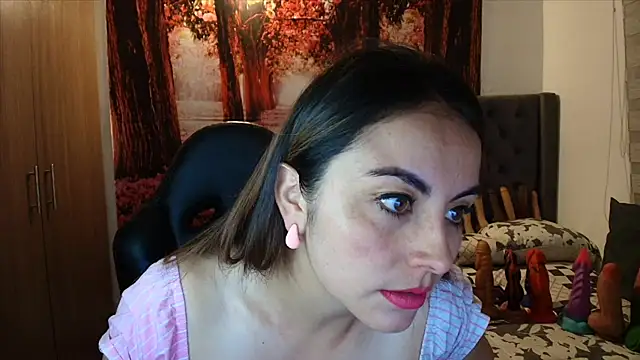 Snapshot of sofia23dirty chatting on 06-02-26, 10:54 sofia23dirty online show from 06-02-26, 10:54